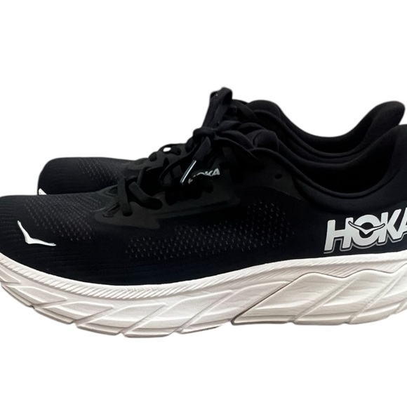 Size 10.2 E Wide-Hoka Arahi 7 Black/White - Picture 3 of 5